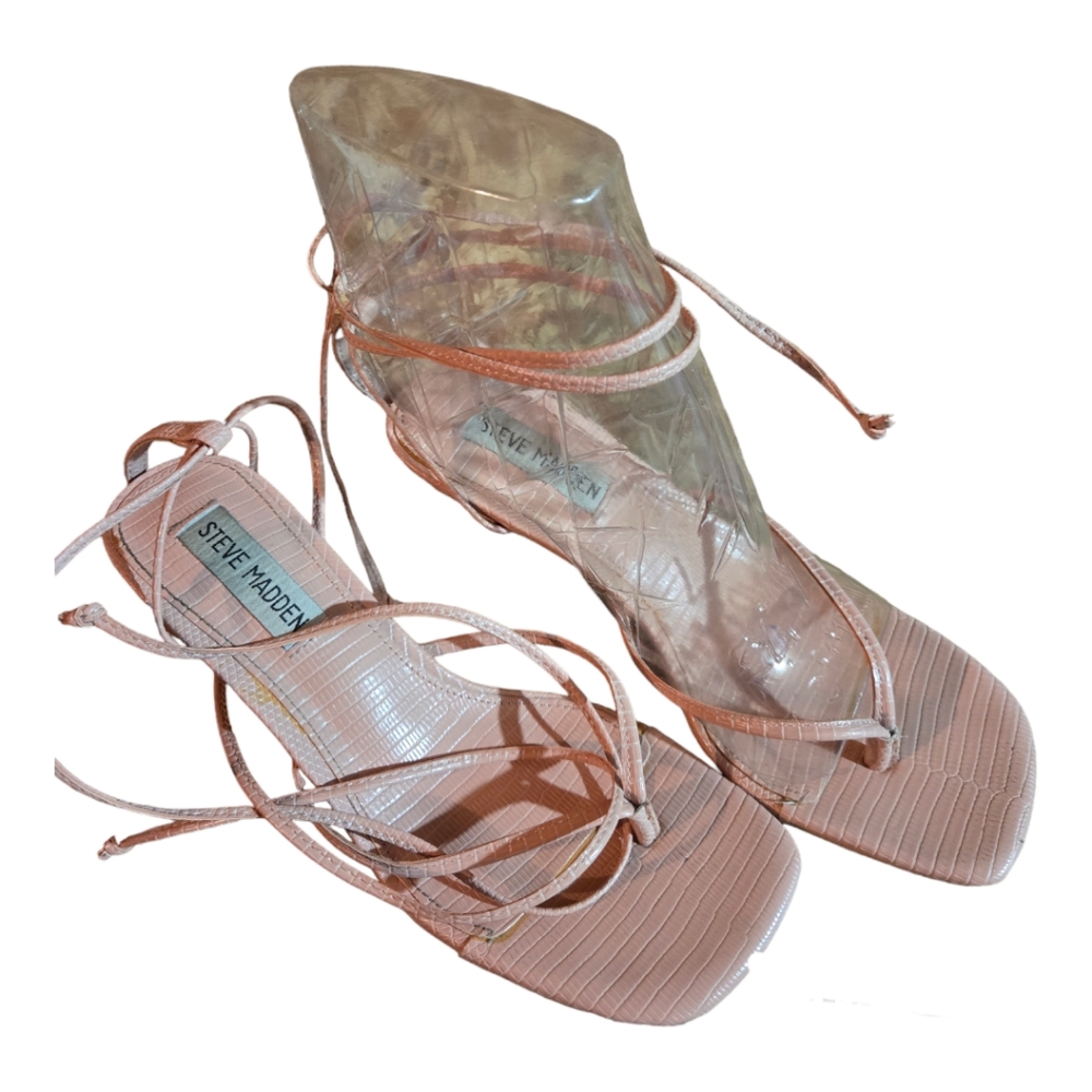 🌸Steve Madden Pink Kitten Heel